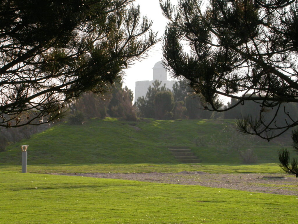 The maritime garden with the Vauban tower which stands in the background.
